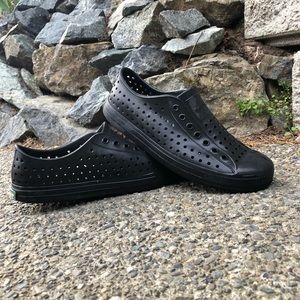 Native Jefferson M10 all Black